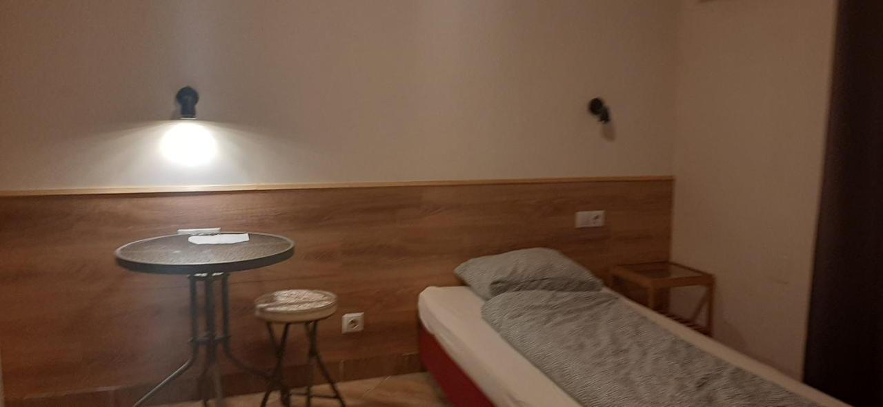 Апартаменты Apartman Vorosmarty Будапешт Экстерьер фото